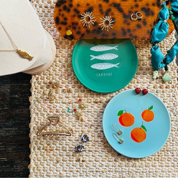 Black Bow Earrings - Picture 2 of 2